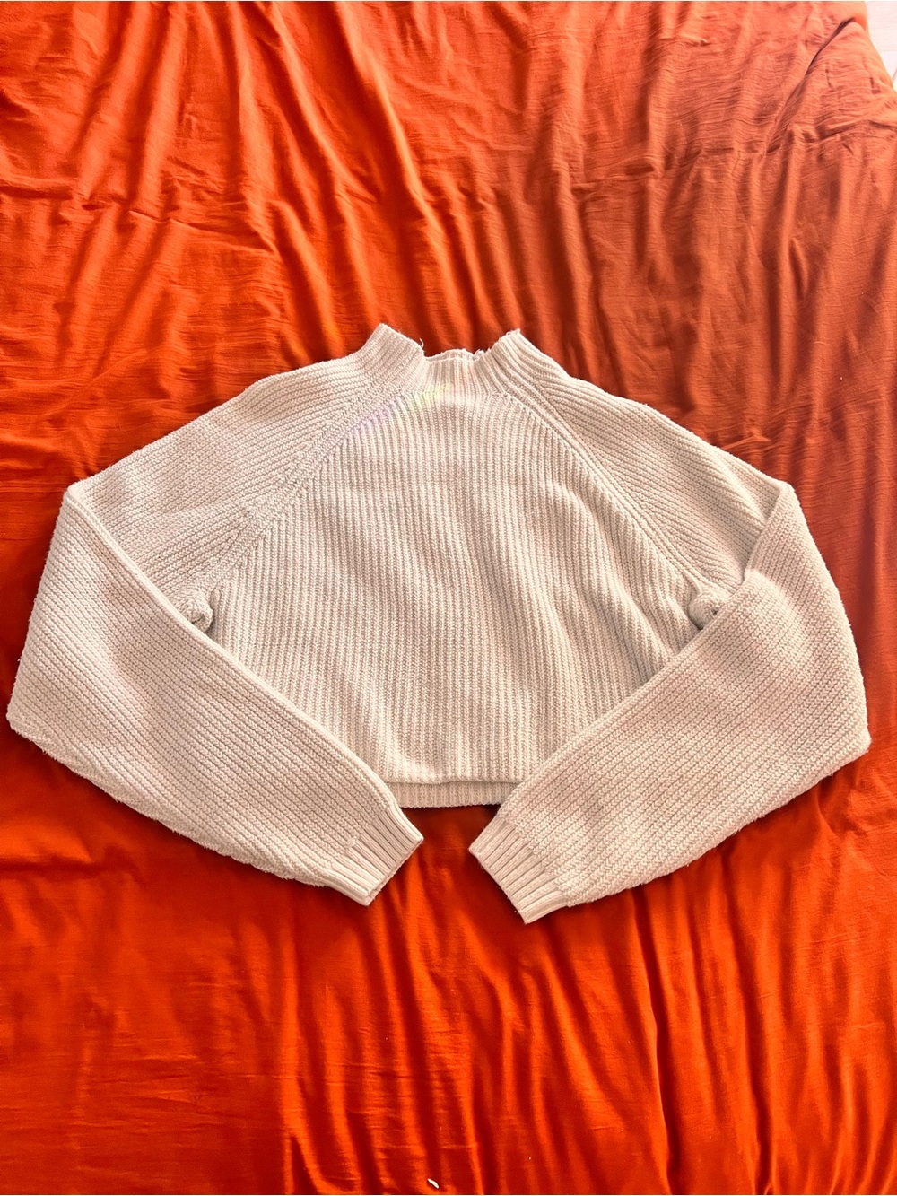 Hollister knitted cropped sweater white